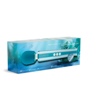 A vibrant blue packaging of le WAND's dive submersible vibrating massager, featuring features like waterproof design and rechargeable functionality, set against a tranquil underwater background.